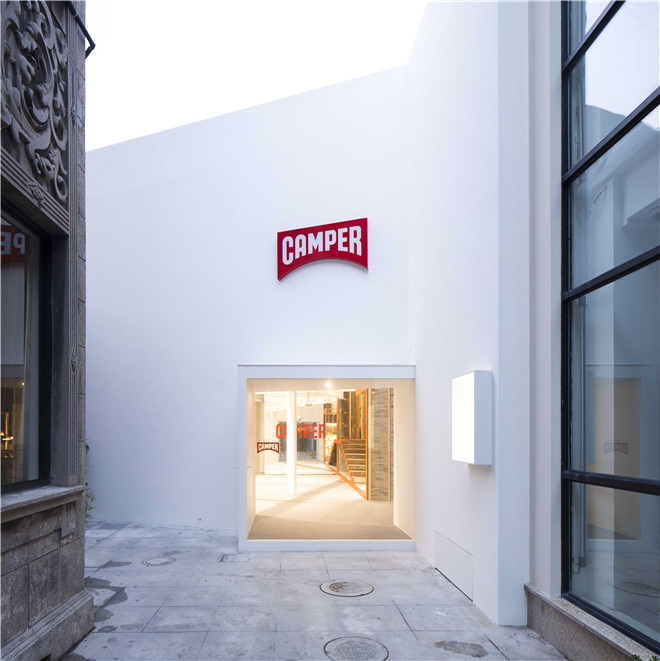 亞洲最具影響力設計獎商業(yè)空間銅獎 Camper展廳(圖1)